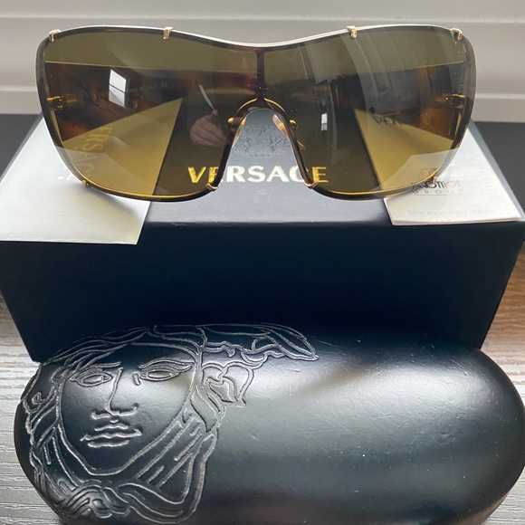 Rare!!Authentic  Vintage Versace Sunglasses - Picture 1 of 6